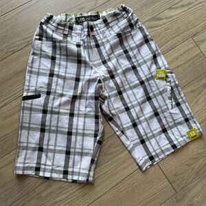 Lee Cargo Shorts in White and Olive Plaid